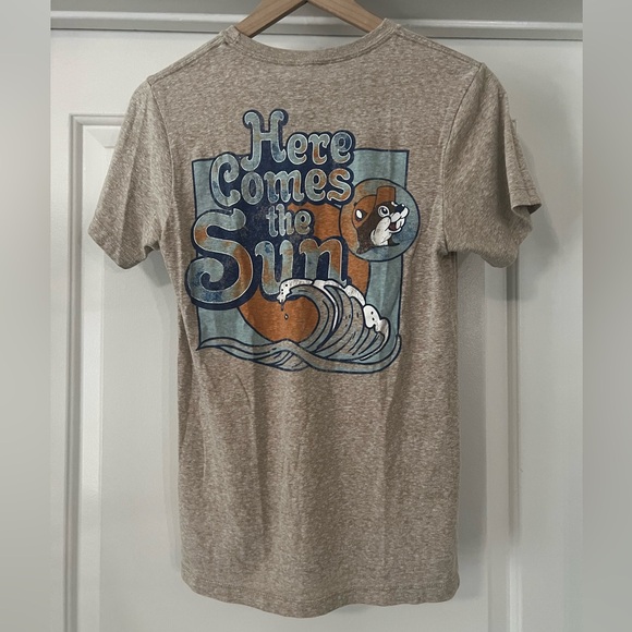 Buc-ee’s Tan Graphic T-Shirt - Picture 1 of 3